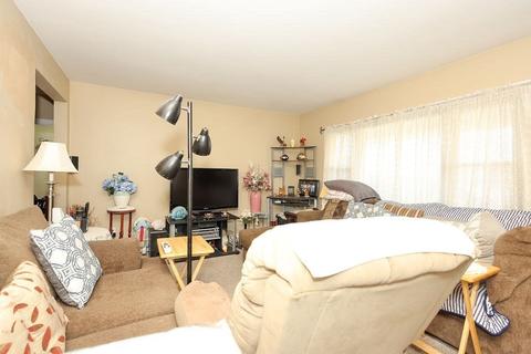 115 Moore St, Fall River, MA 02720 photo 4