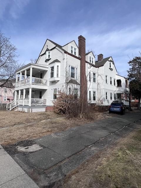 23 Sumner Ter, Springfield, MA 01108 photo 3