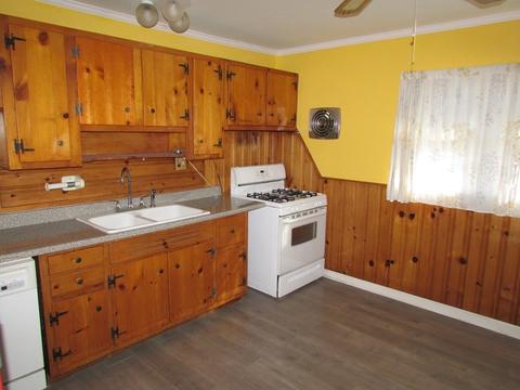 795 Bradley Rd, Springfield, MA 01118 photo 9