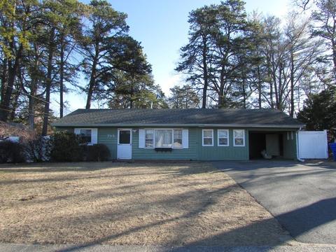 795 Bradley Rd, Springfield, MA 01118 photo 1