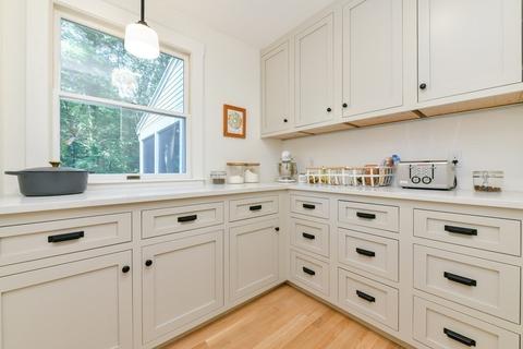 104 Centre St, Dover, MA 02030 photo 8