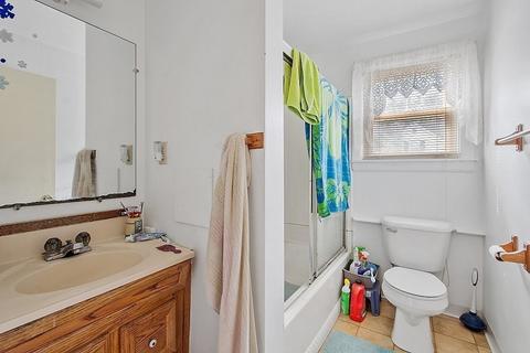 47 Stuart St, Gardner, MA 01440 photo 24