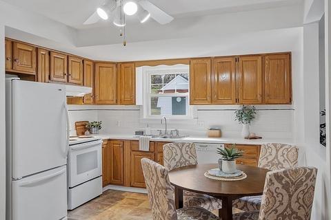 47 Stuart St, Gardner, MA 01440 photo 12