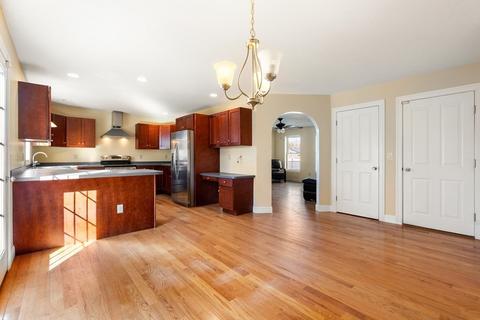 252 Cabinet St, Springfield, MA 01129 photo 11