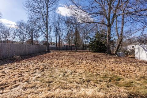 252 Cabinet St, Springfield, MA 01129 photo 33