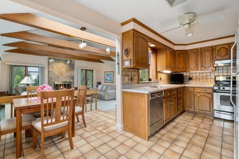 55 Horace St, Needham, MA 02494 photo 10
