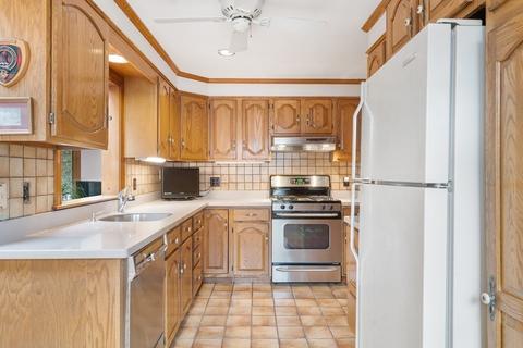 55 Horace St, Needham, MA 02494 photo 7