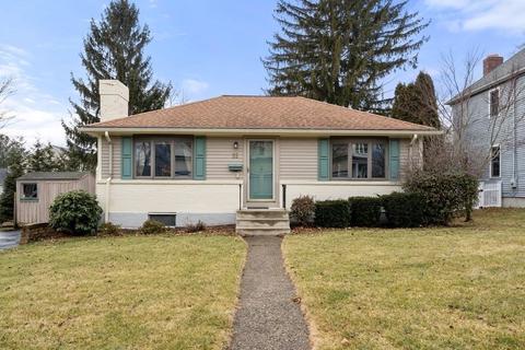 55 Horace St, Needham, MA 02494 photo 2