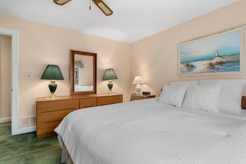 55 Horace St, Needham, MA 02494 photo 24