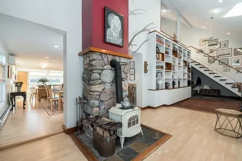 8 Rio Dr, Gloucester, MA 01930 photo 12