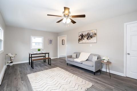27 Ansara St, Springfield, MA 01104 photo 9