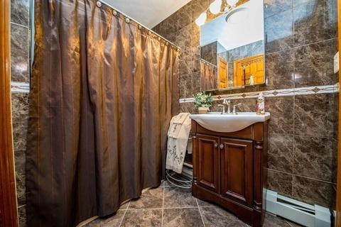 484 Walnut St, Fall River, MA 02720 photo 9
