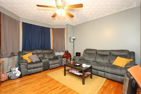 484 Walnut St, Fall River, MA 02720 photo 13
