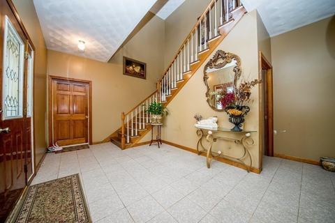 484 Walnut St, Fall River, MA 02720 photo 3