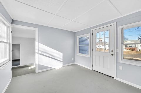 79 Wallace Ave, Chicopee, MA 01020 photo 5