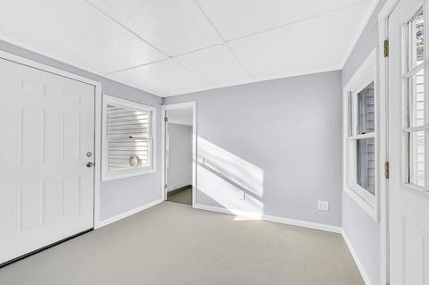 79 Wallace Ave, Chicopee, MA 01020 photo 3