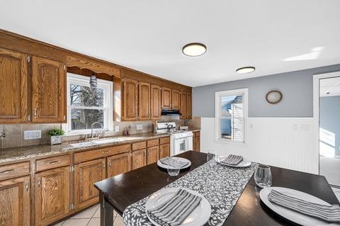 79 Wallace Ave, Chicopee, MA 01020 photo 12