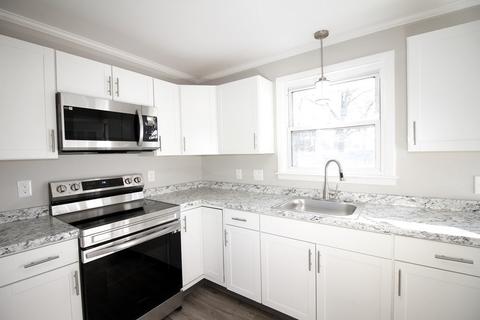 47-49 Campechi St, Springfield, MA 01104