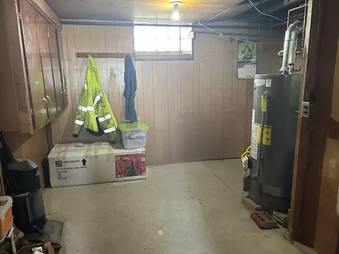 562 Cambridge St, Fall River, MA 02721 photo 21