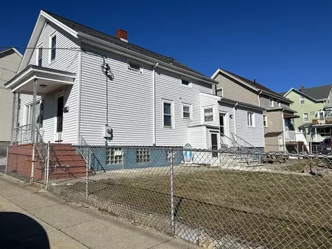 562 Cambridge St, Fall River, MA 02721 photo 3
