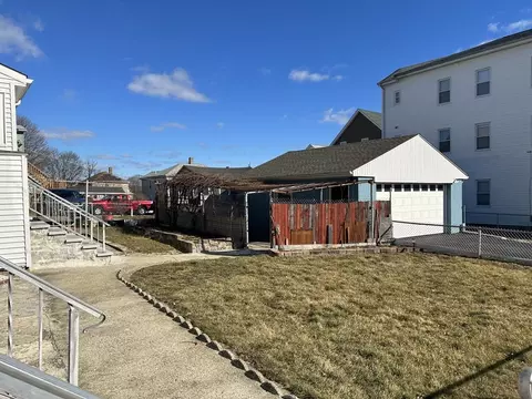 562 Cambridge St, Fall River, MA 02721 photo 4
