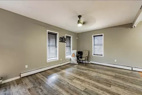 170 Pendleton Ave, Springfield, MA 01109 photo 10