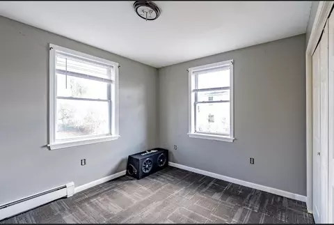 170 Pendleton Ave, Springfield, MA 01109 photo 14