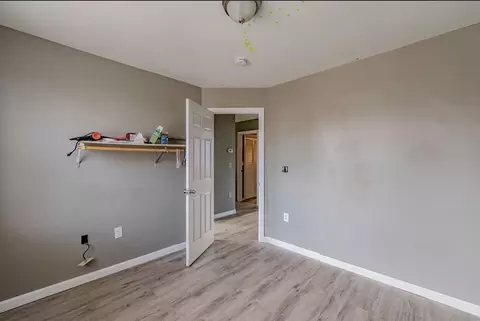 170 Pendleton Ave, Springfield, MA 01109 photo 16