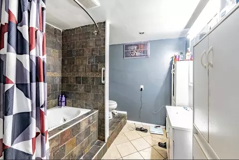 170 Pendleton Ave, Springfield, MA 01109 photo 12