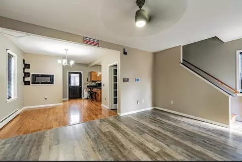 170 Pendleton Ave, Springfield, MA 01109 photo 7
