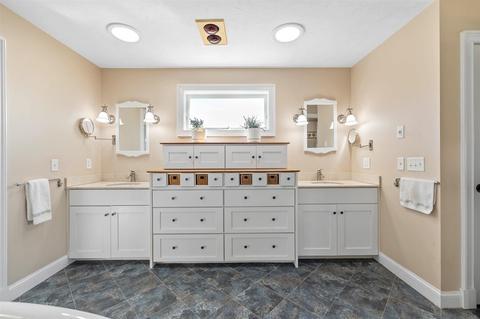 15 Chestnut Hill Dr, Webster, MA 01570 photo 26