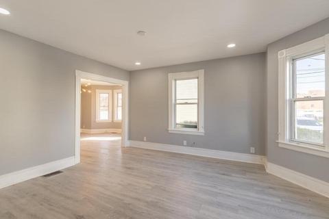 11 Mapleton Pl, Lynn, MA 01904 photo 9
