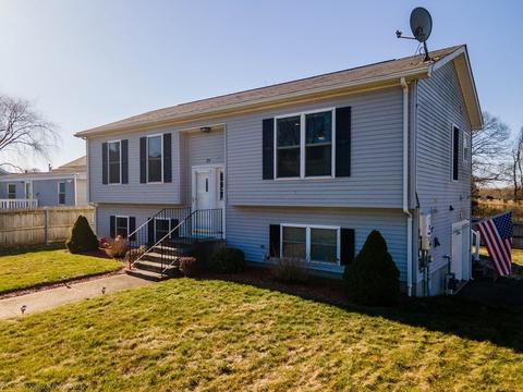 29 Crompton St, Acushnet, MA 02743 photo 1