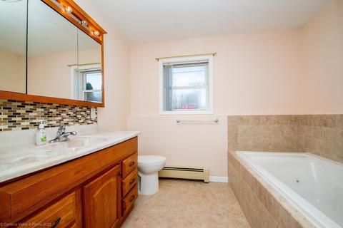 29 Crompton St, Acushnet, MA 02743 photo 20
