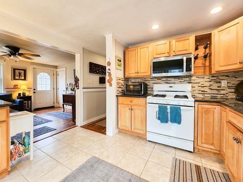 437 Cotuit Rd, Mashpee, MA 02649 photo 7