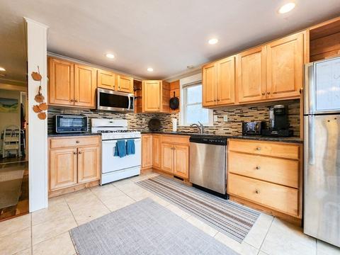 437 Cotuit Rd, Mashpee, MA 02649 photo 9