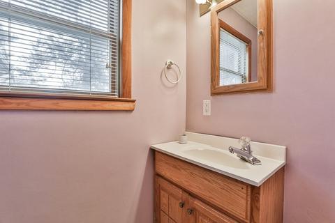 8 Macgregor Ave, Salem, NH 03079 photo 13