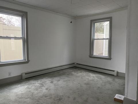 42 E Main St, Webster, MA 01570 photo 10