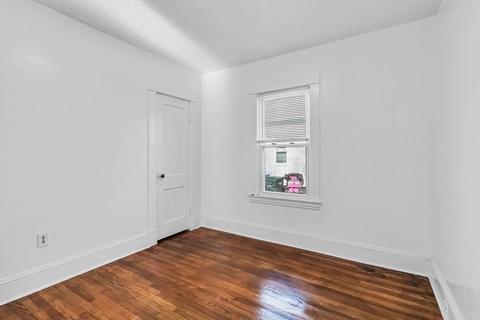 55 Redlands St, Springfield, MA 01104 photo 13