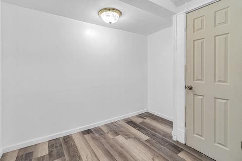 55 Redlands St, Springfield, MA 01104 photo 29