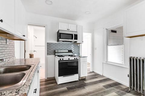 55 Redlands St, Springfield, MA 01104 photo 4