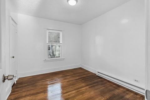 55 Redlands St, Springfield, MA 01104 photo 12