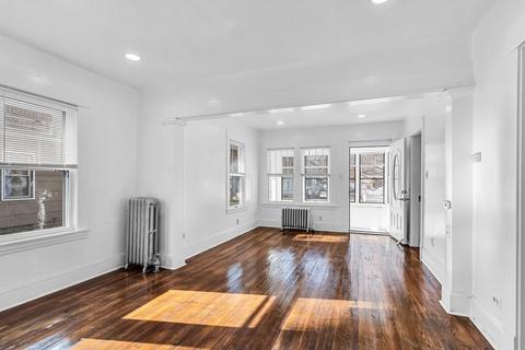 55 Redlands St, Springfield, MA 01104 photo 6