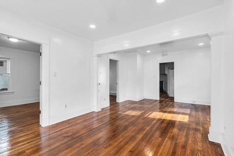 55 Redlands St, Springfield, MA 01104 photo 9