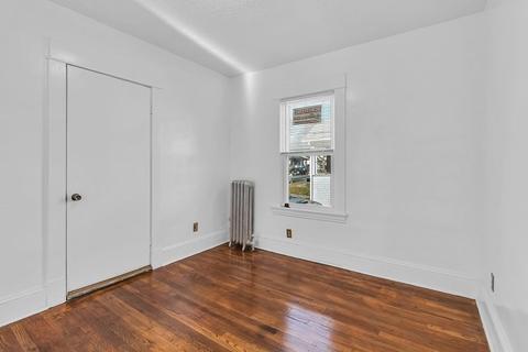 55 Redlands St, Springfield, MA 01104 photo 16