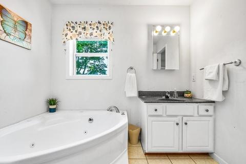 111 Wompatuck Rd, Hingham, MA 02043 photo 15