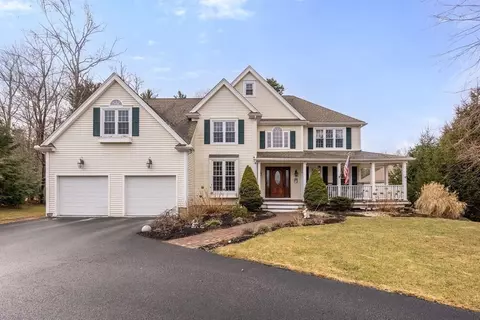 13 Meadow View Ln, Sturbridge, MA 01518