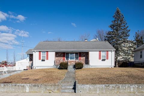 506 Ludlow St, Fall River, MA 02721 photo 2