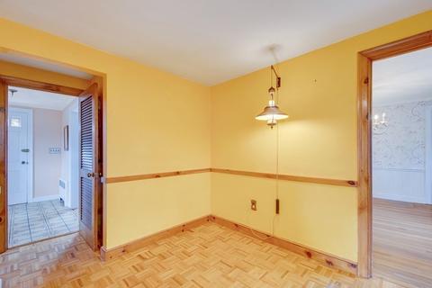 9 Melvern Rd, Needham, MA 02492 photo 15