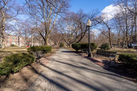 135 Freeman St #1A, Brookline, MA 02446 photo 18
